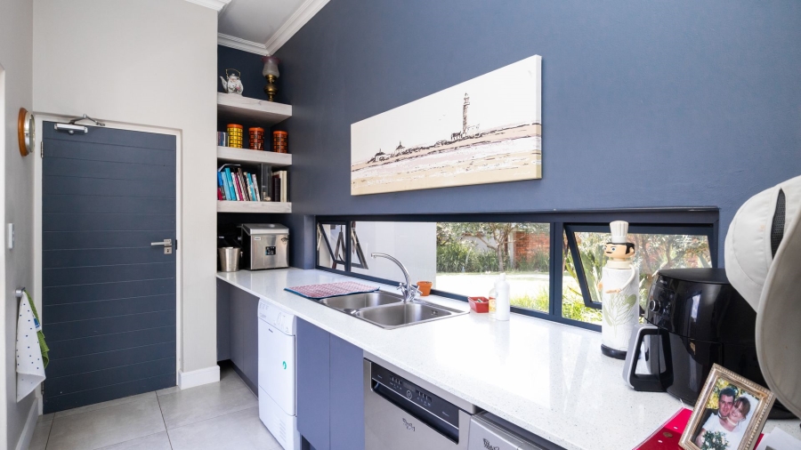 3 Bedroom Property for Sale in The Coves North West